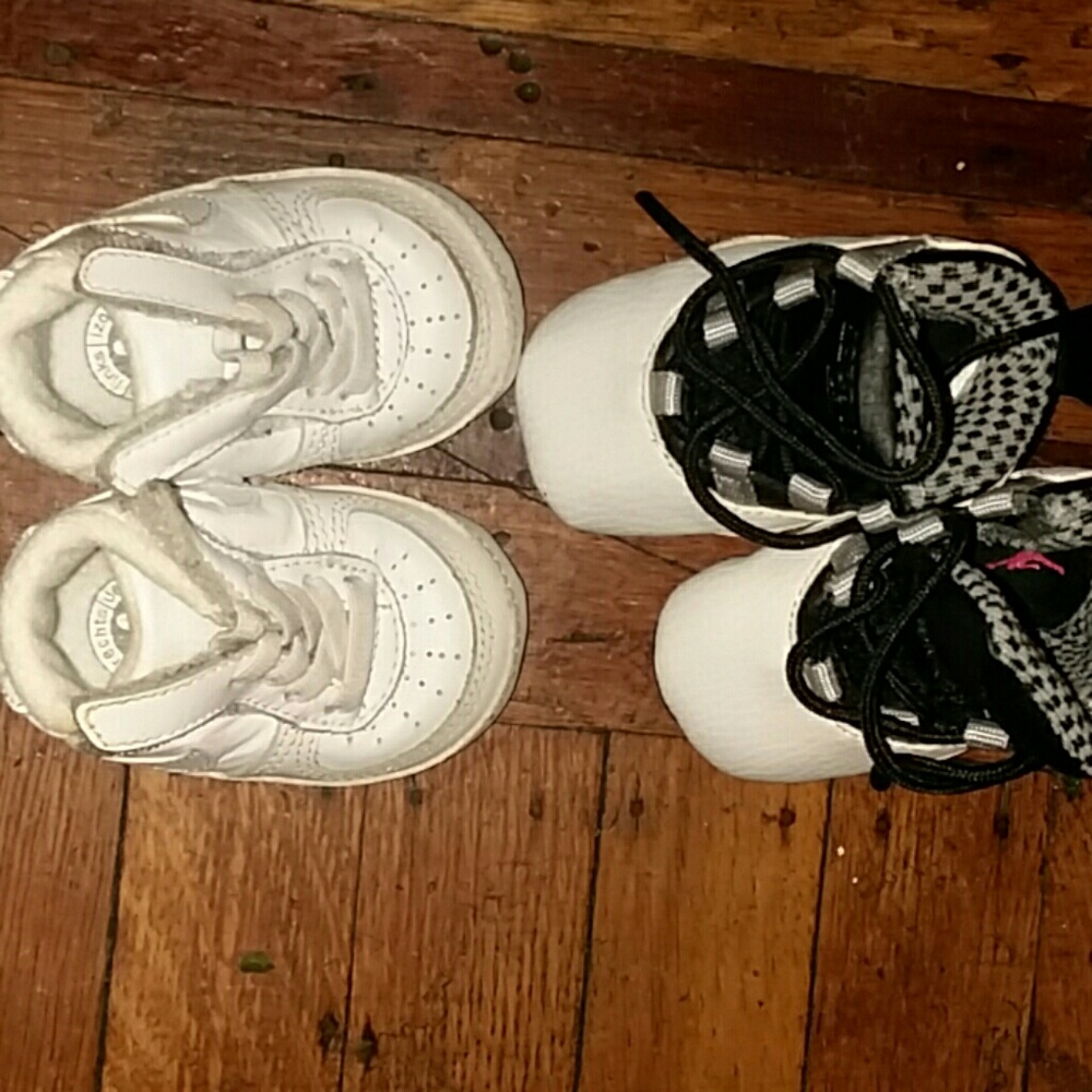 Infant sneakers
